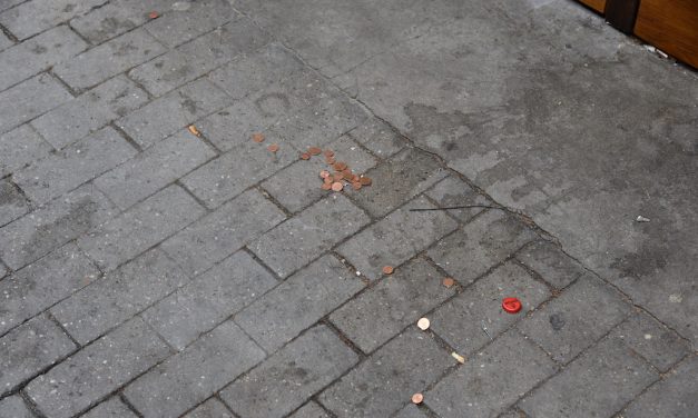 Eene Pennig — geh mir&nbsp;weg!