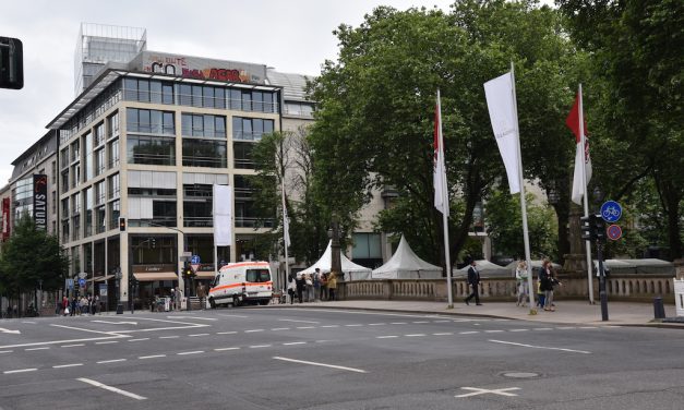 Graffitischmiererei hoch über der&nbsp;Kö