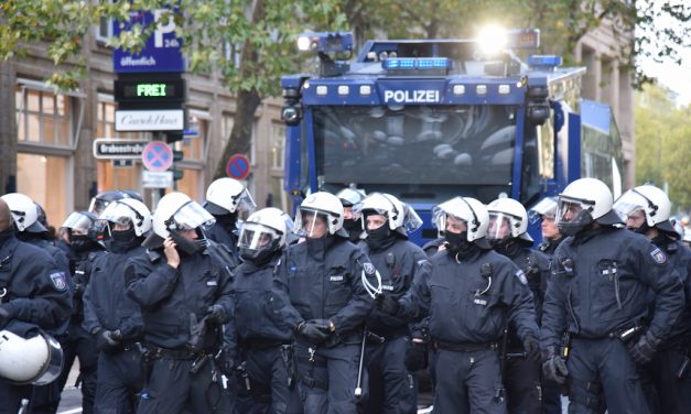 Kurden Demo legt City&nbsp;lahm