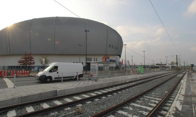 Weihnachts-Geschenk: Rheinbahn rumpelt zum&nbsp;Dome