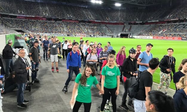 Auf Inlinern durch die&nbsp;Arena