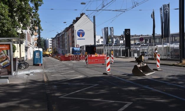 Rheinbahn erneuert Gleise auf der Rather Straße: Zwei Wochen Sperrung in Derendorf
