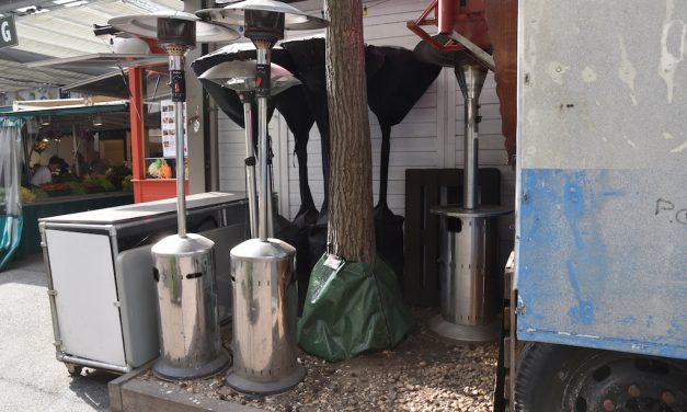 Gerümpel ‘om Markt — wen‘s ärgert, wen’s&nbsp;freut