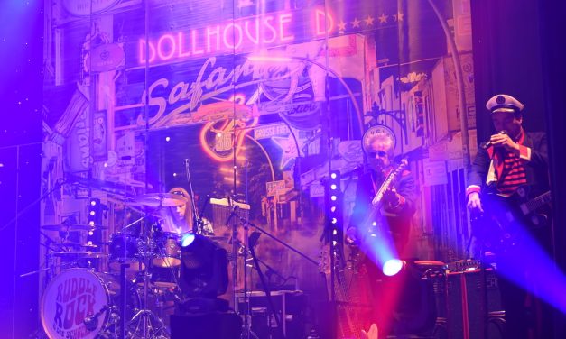 Hamburg — Auf der Reeperbahn nachts um halb&nbsp;eins