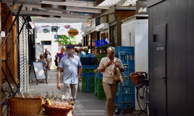 Mund-und Nasenschutz auf dem Carlsplatz Fehlanzeige…