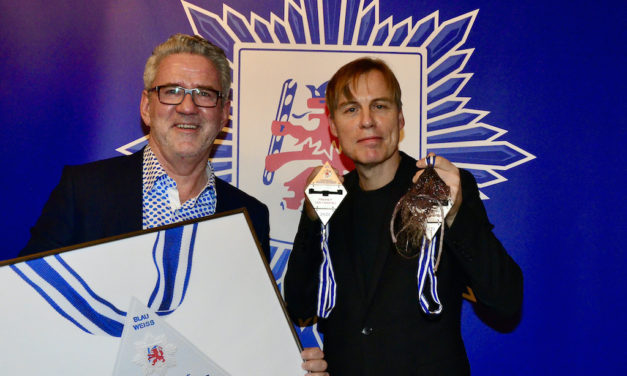 Gregor Schneider gestaltet den Sessionsorden 2021 für Blau —&nbsp;Weiss