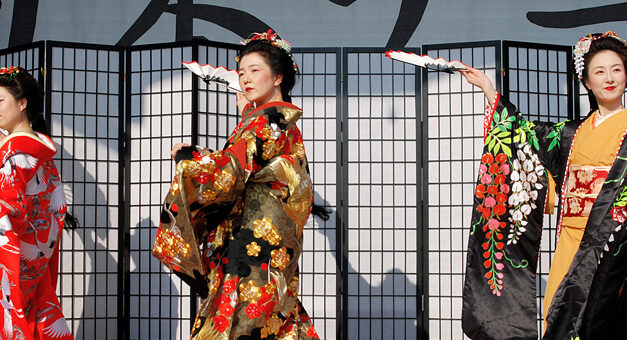 Hohe Orden des japanischen Kaiserhauses verliehen