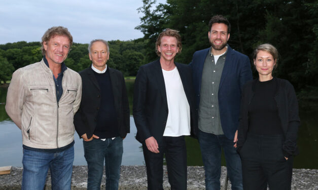 Regisseur und Produzenten vor Ort im Open Air&nbsp;Kino