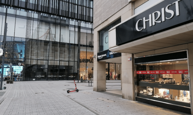 Christ wechselt die Straßenseite und zieht in den KÖ Bogen II&nbsp;ein