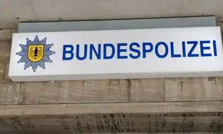 Zivilfahnder schnappen Kofferdieb am Hauptbahnhof