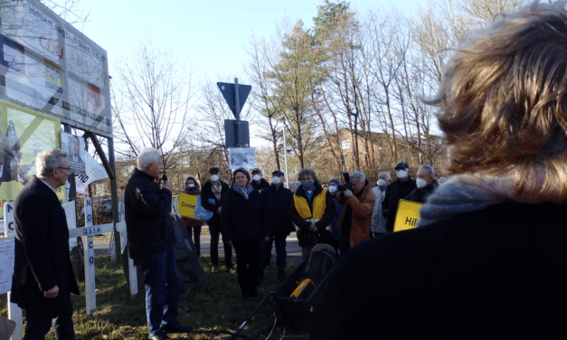 Mahnwache zum 15. Jahrestag der Genehmigung der CO-Pipeline