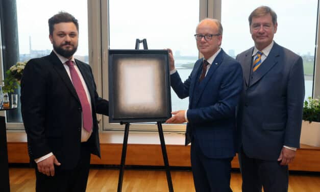 Kunstwerk im Landtag übergeben
