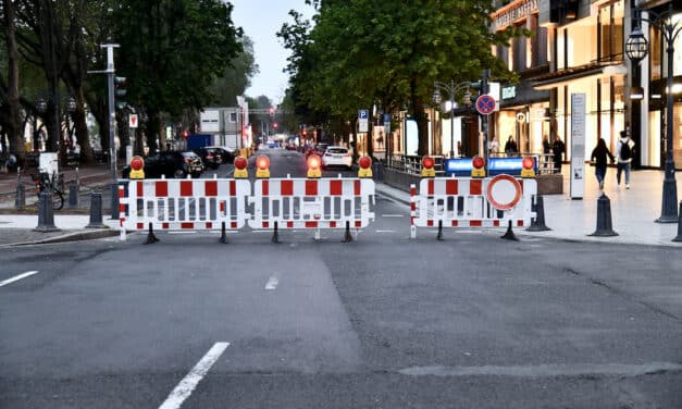 Polizeilicher Verkehrseinsatz am ersten Adventssamstag