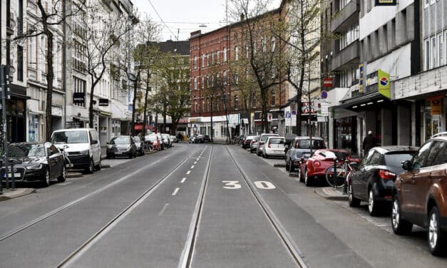Güterverkehr in der Innenstadt — Liefern in der ersten Reihe?