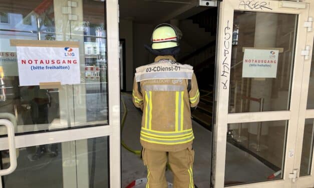 Feuermeldung in einer Schule in Pempelfort
