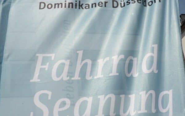 Erst Fahrradsegnung, dann gemeinsame Radtouren