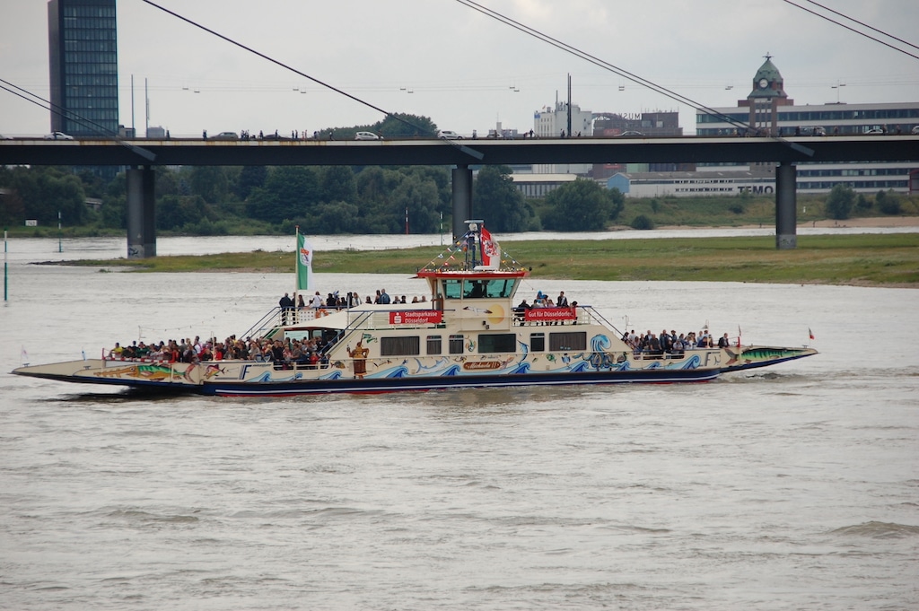 Symbolbild Kirmesfähre © Lokalbüro