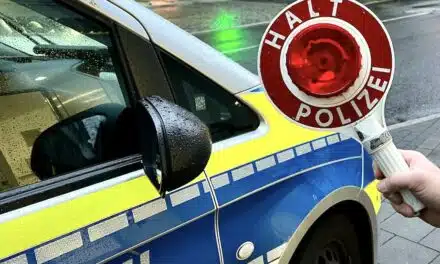 Verkehrskontrolle in Flingern: Falscher Führerschein, gestohlenes Auto und Verdacht auf Drogenkonsum