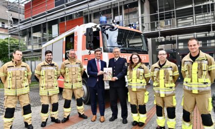 Mehr Einsätze, mehr Prävention: Düsseldorfer Feuerwehr zieht Bilanz für 2023