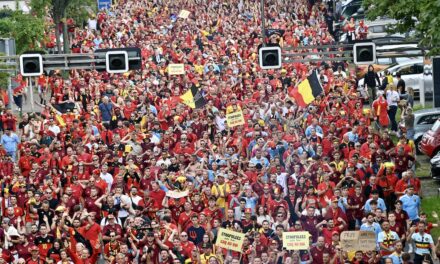 12.500 Besucher sehen Achtelfinalspiele in den Düsseldorfer Fan Zones