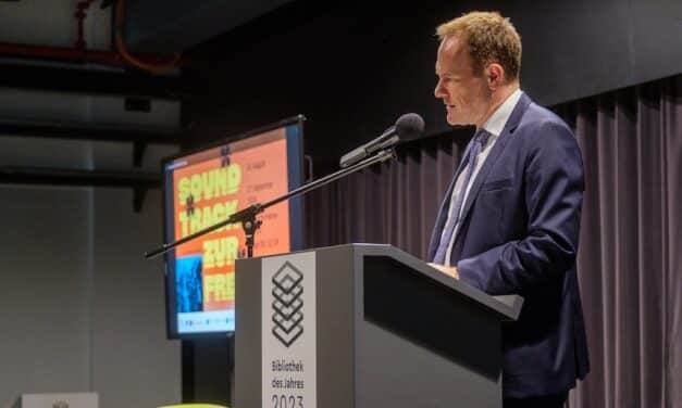 “Der Preis unserer Freiheit”: Jurij Andruchowytsch stellte neuen Essayband im KAP1&nbsp;vor