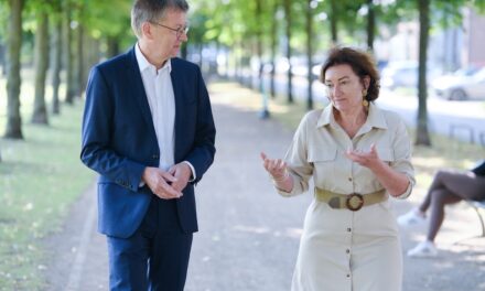 Bundesdrogenbeauftragter besucht Niederschwellige Unterbringungs- und Beratungsstelle (NUB) an der Moskauer Straße