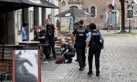 Altstadt — Versuchter Raub im Geschäft