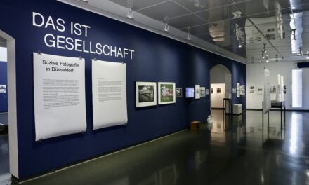 “Das ist Gesellschaft. Soziale Fotografie in Düsseldorf”: Neue Ausstellung im Stadtmuseum