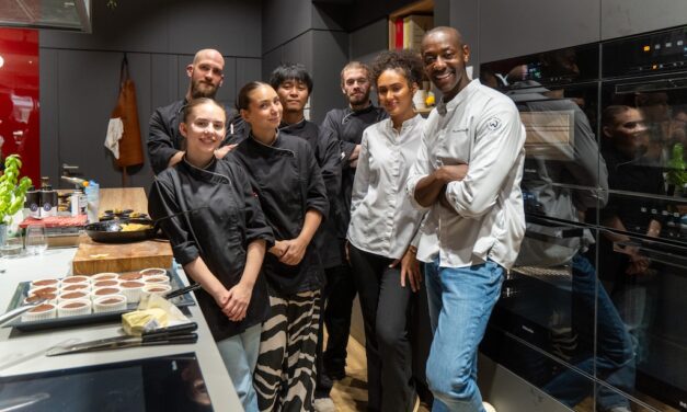 Düsseldorf in kulinarischem Ausnahmezustand: „Chefs in Town“ begeistert mit Starkoch Anthony Sarpong im Miele Experience Center