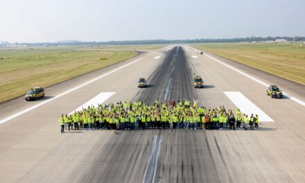 FOD-Walk auf der Nordbahn: Flughafen Düsseldorf setzt Zeichen für Sicherheit und Zusammenarbeit