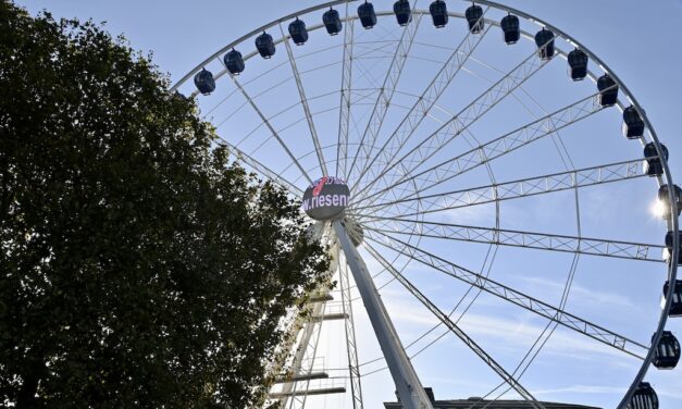 Das Wheel of Vision ist zurück auf dem Burgplatz