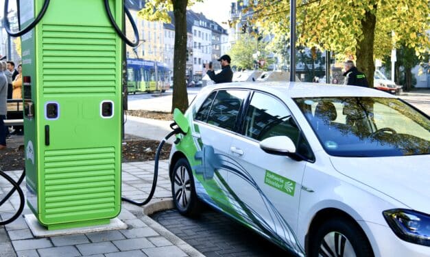 Mobilitätsstation Schloßstraße mit Superschnellladesäule eröffnet