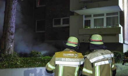 Kellerbrand fordert zwei Verletzte in Düsseldorf-Garath