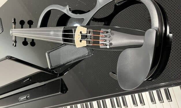 Fideler Neuzugang im Musikstudio der Musikbibliothek: E‑Violine