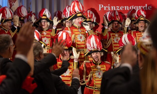 Ehrenabend und Neuaufnahmen bei der Prinzengarde Düsseldorf