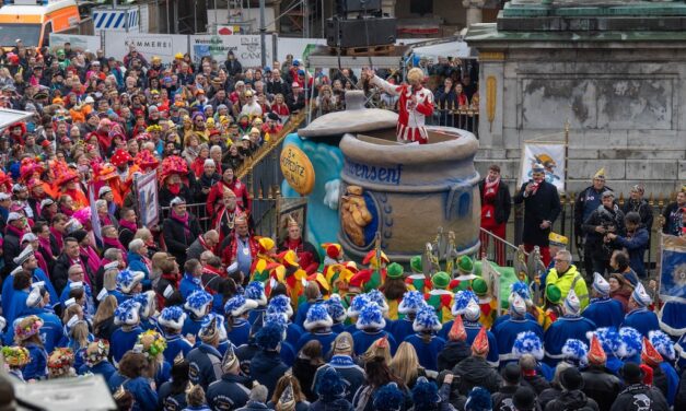 Hoppeditz Erwachen läutet Jubiläumssession „200 Jahre Düsseldorfer Karneval“ ein