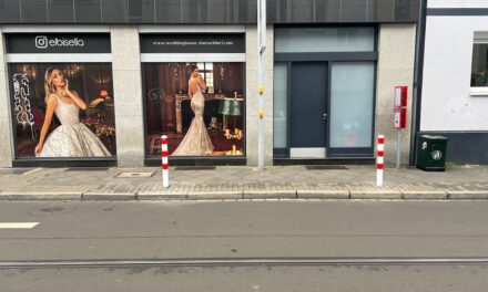 Poller auf Gehweg an der Haltestelle Sternstraße sorgen für Unmut