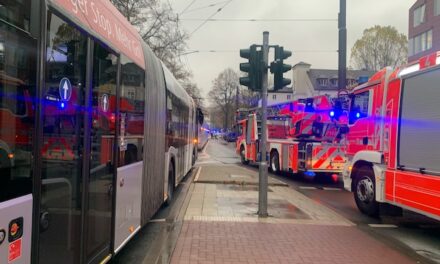 Kollision auf der Grafenberger Allee führt zu kompletter Sperrung