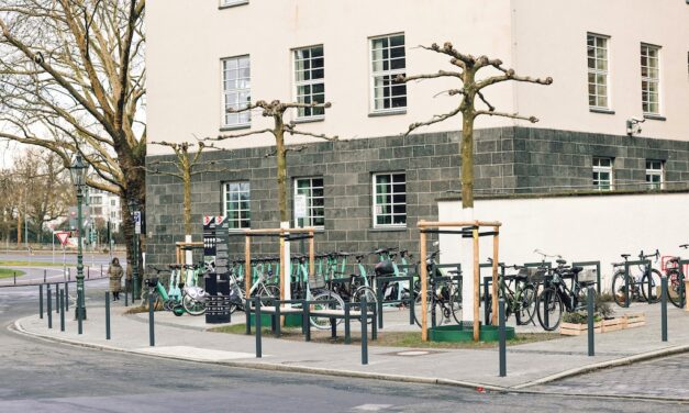 Neue Aufenthaltsqualität am Hilarius-Gilges-Platz