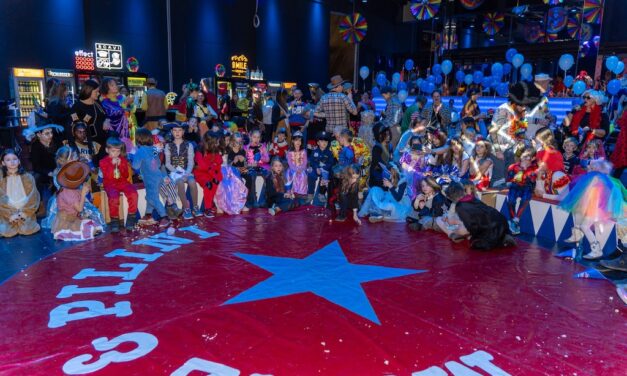 Blau-Weißer Kinderkarneval im Henkelsaal: Prinzenpaar zündete die erste Rakete