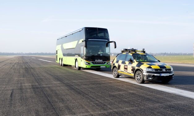 FlixBus landet am Düsseldorfer Flughafen