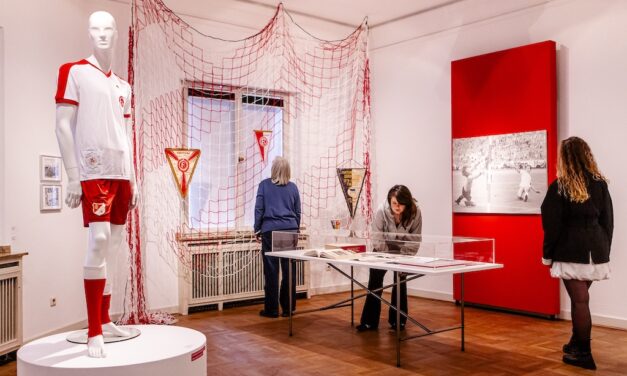 “Exzellente Fußarbeit. Ballett am Rhein trifft Fortuna Düsseldorf”