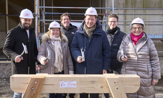 Richtfest an der Düsseltaler Brehmschule