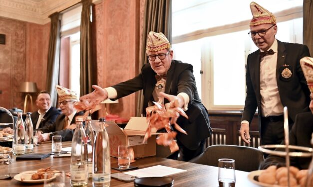 Hier endet der Zoch – Jecken werten Prachtboulevard auf