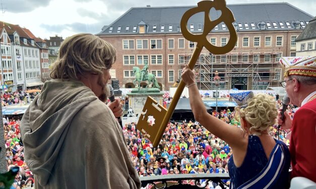 Karnevalsauftakt in Düsseldorf: Zwischen Tradition und neuen Akzenten