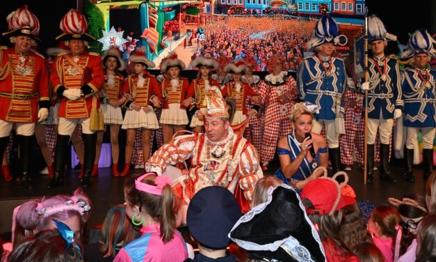 Kinderkarneval der Prinzengarde der Stadt Düsseldorf: Ein Fest für kleine Jecken