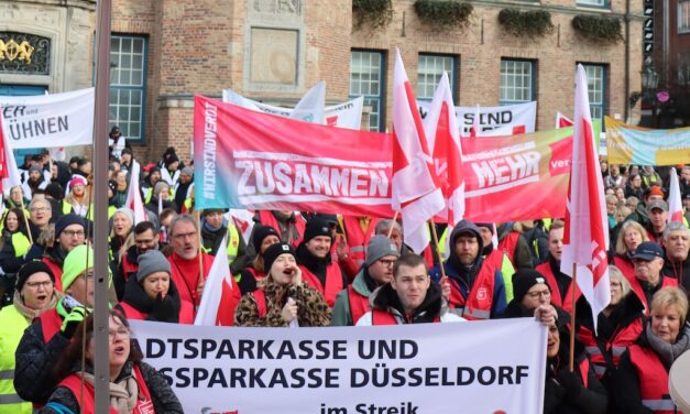 553 Mitarbeitende der Stadtverwaltung beteiligten sich an Warnstreikaktionen