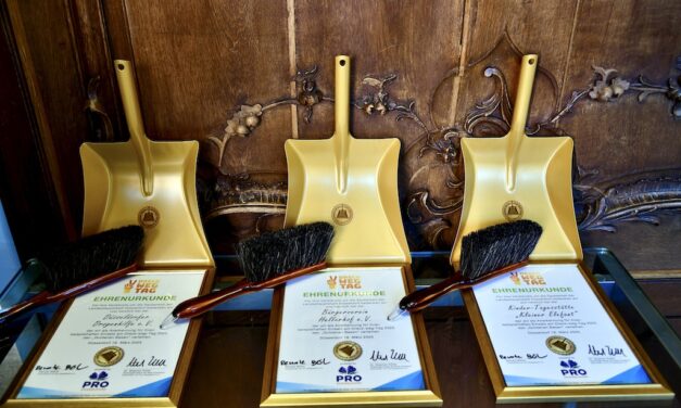 Goldene Besen für besonderes Engagement vergeben