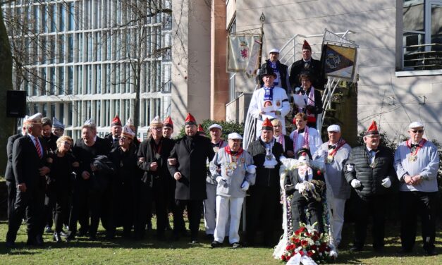 Hoppeditz-Beerdigung mit unerwarteter Wendung
