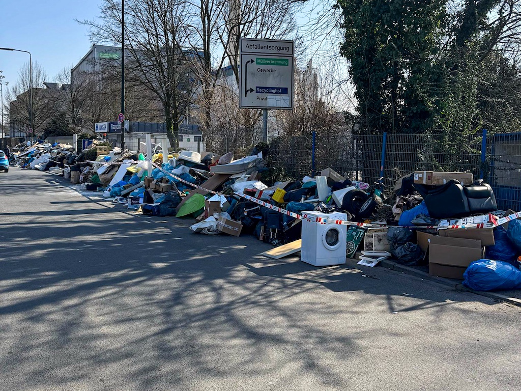 Wilde Müllkippe am Recyclinghof 